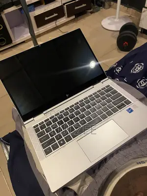 New Laptop HP EliteBook 830 G8 16GB Intel Core i5 SSD 512GB