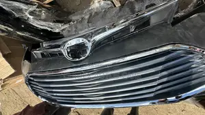 Complete Front Bumper Avalon 015