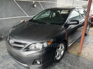 Toyota Corolla 2012 Gray