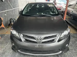 Toyota Corolla 2012 Gray