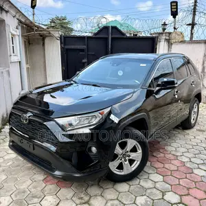 Toyota RAV4 XLE AWD 2020 Black