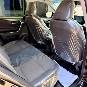 Toyota RAV4 XLE AWD 2020 Black