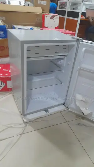 Glamstar GFR-90S-E Refrigerator for Small Kitchens