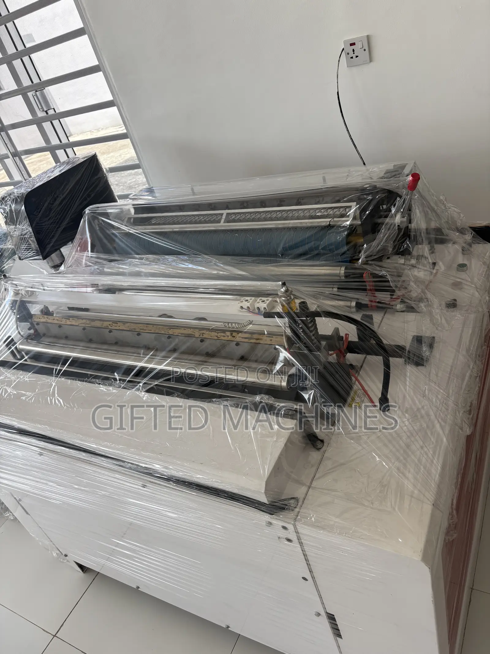 Nylon Bag Cutting and Sealing Machine-Bag Making Machine