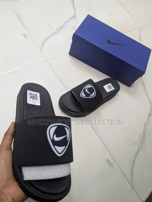 Nike Carton Palm