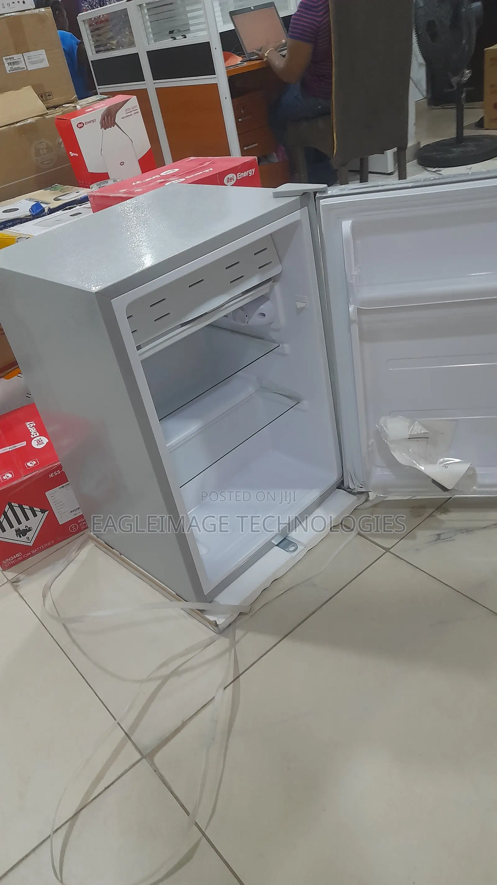 New Glamstar GFR-90S-E Refrigerator for Kitchen