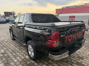 Toyota Hilux 2019 Black