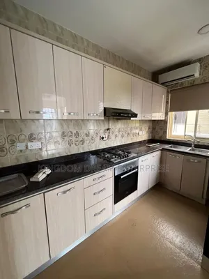 3bdrm Apartment in Oniru Victoria for rent