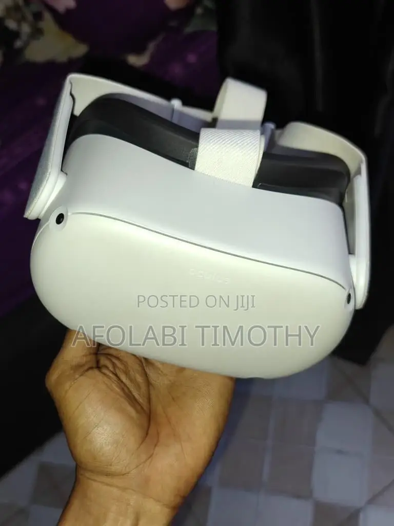 Oculus Quest 2 VR Headset