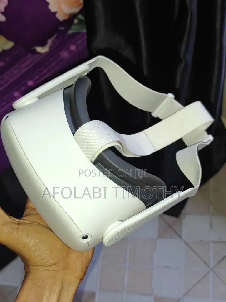Oculus Quest 2 VR Headset
