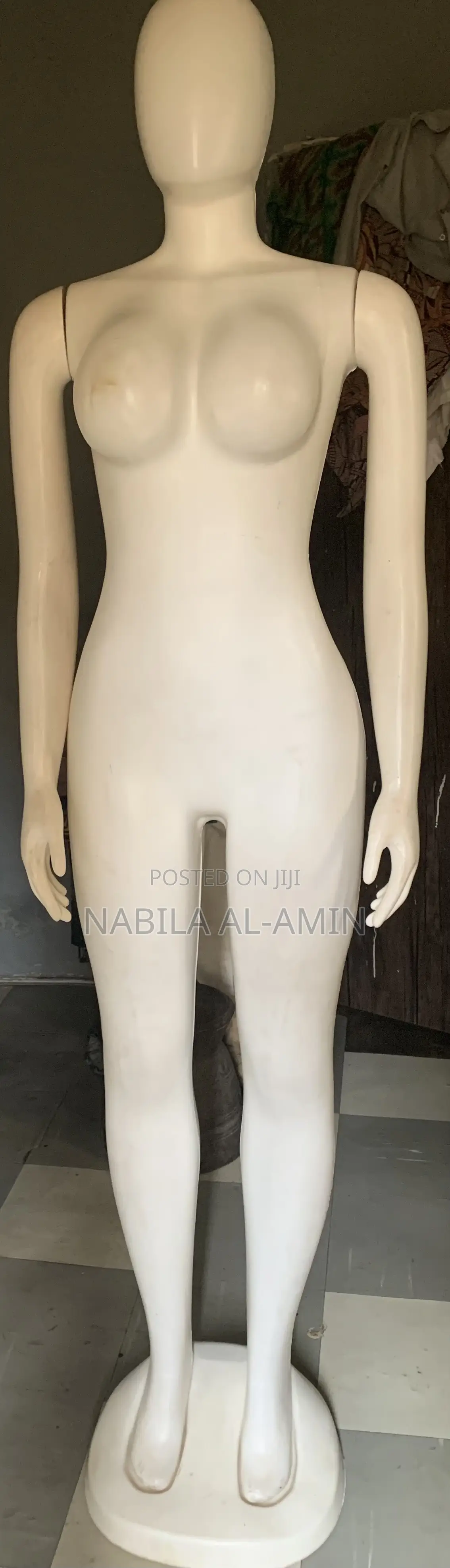 Female Mannequin