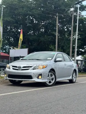 Toyota Corolla S 4dr Sedan (1.8L 4cyl 4A) 2013 Silver