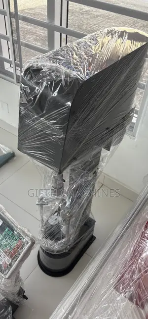 Bottle Locking and Capping Machine