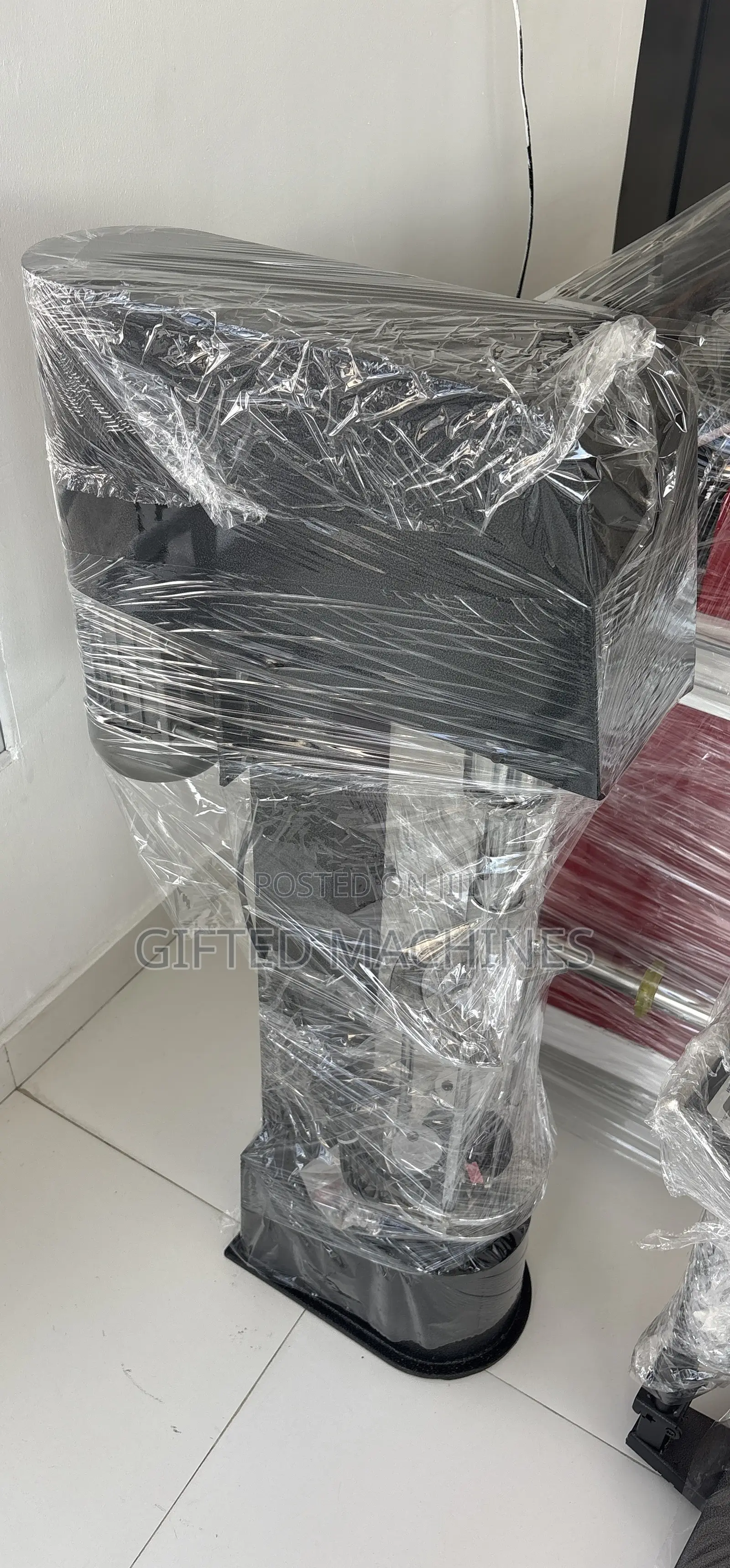 Bottle Locking and Capping Machine
