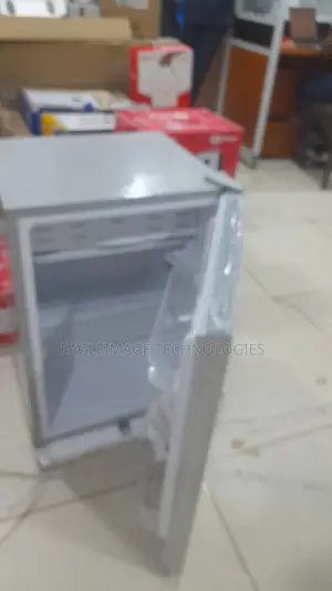 Glamstar GFR-90S-E Refrigerator – Ideal for Small Spaces