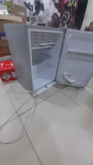 Glamstar GFR-90S-E Refrigerator – Convenient Storage