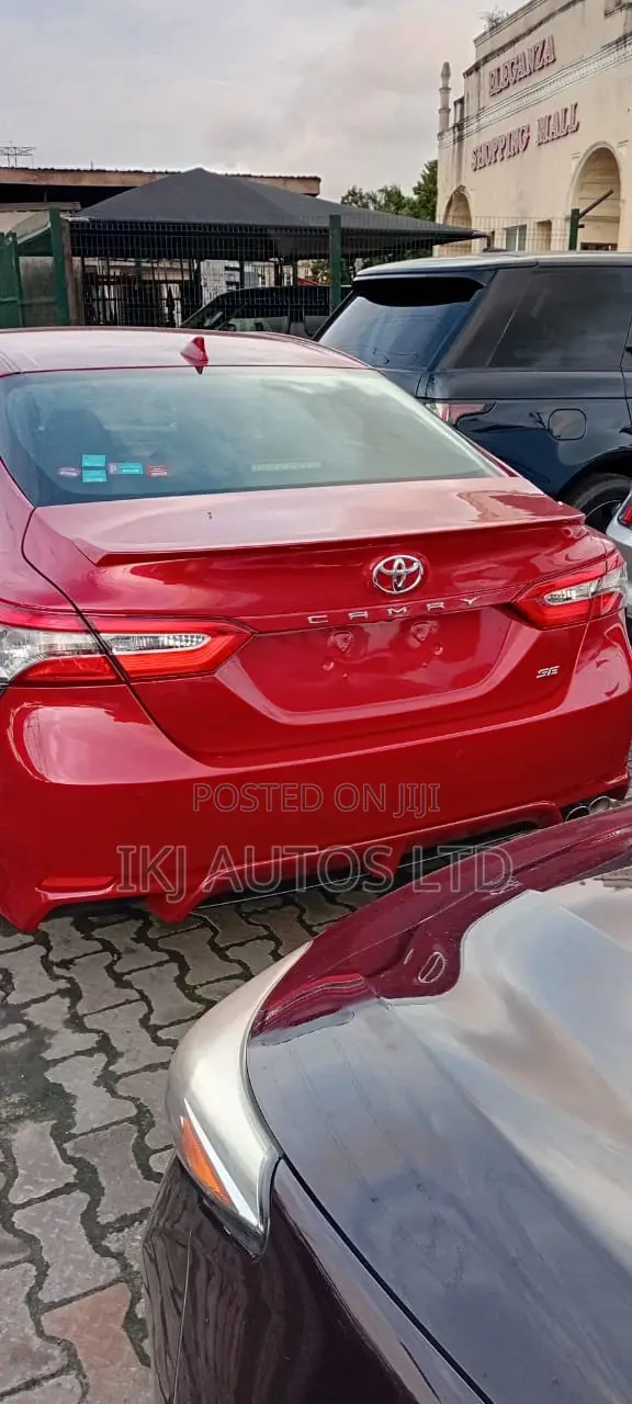 Toyota Camry 2018 Red