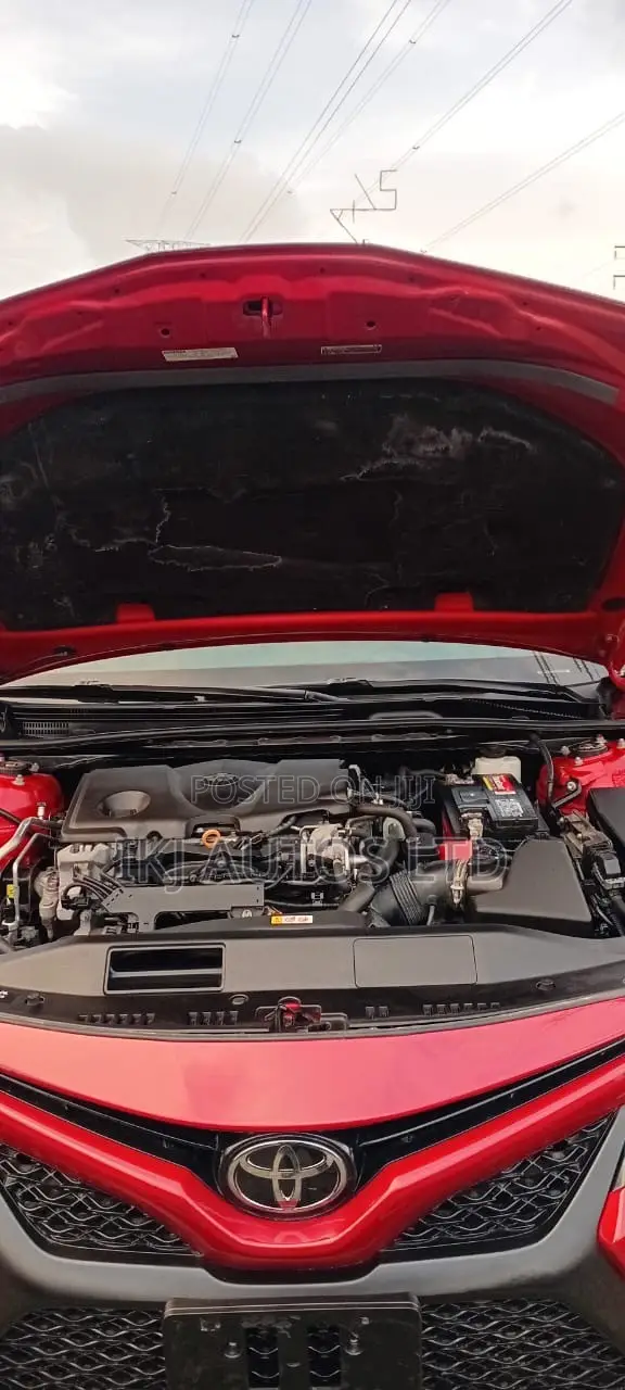 Toyota Camry 2018 Red