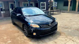 Toyota Corolla 2013 Black