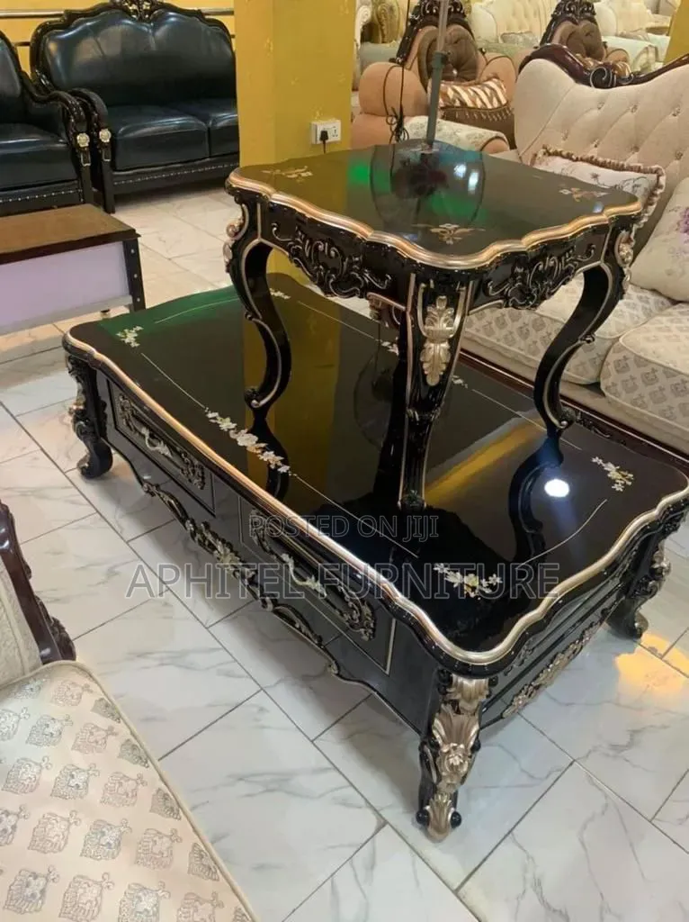 Black Royal Table