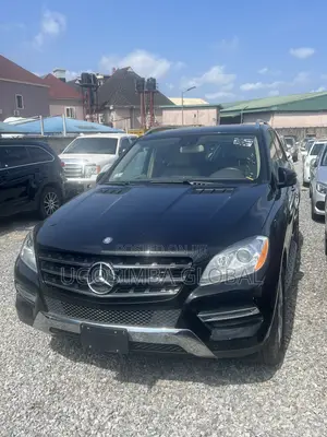 Mercedes-Benz M Class ML350 4dr SUV (3.5L 6cyl 7A) 2014 Black