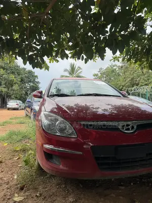 Hyundai Elantra Touring SE Automatic 2010 Red