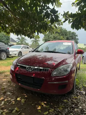 Hyundai Elantra Touring SE Automatic 2010 Red