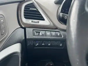 Hyundai Santa Fe SE Ultimate AWD 2017 Black