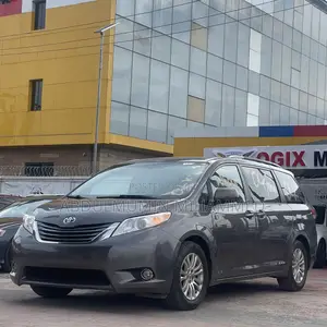 Toyota Sienna 2014 Gray