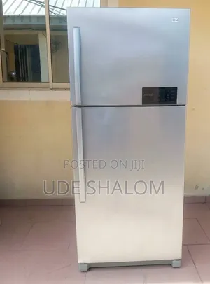 LG 560L Fridge With Freezer
