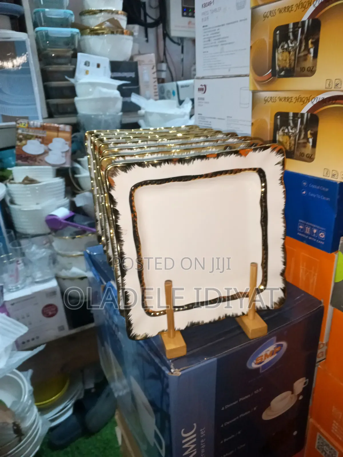 Plates Hangers