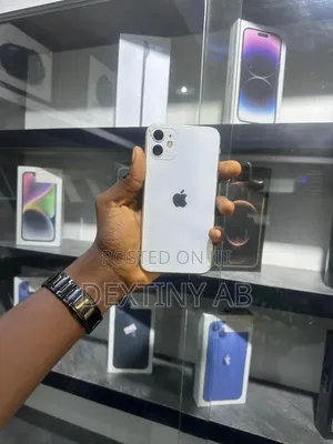 Apple iPhone 11 64 GB White