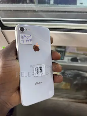 Apple iPhone 8 64 GB White