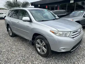 Toyota Highlander Limited 2012 Silver