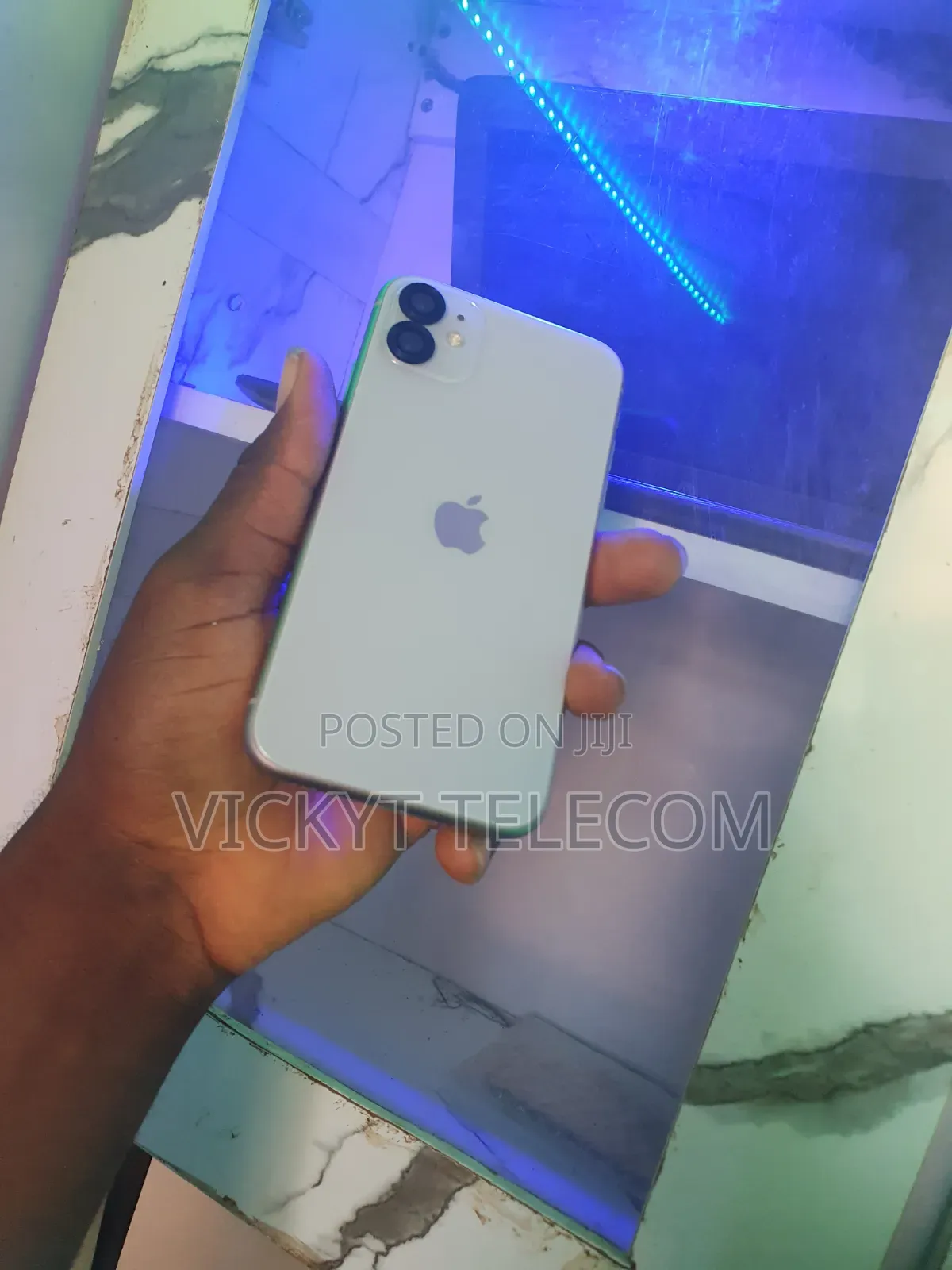 Apple iPhone 11 64 GB White