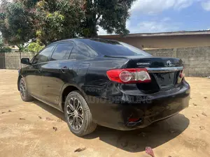 Toyota Corolla 2013 Black
