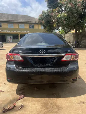 Toyota Corolla 2013 Black