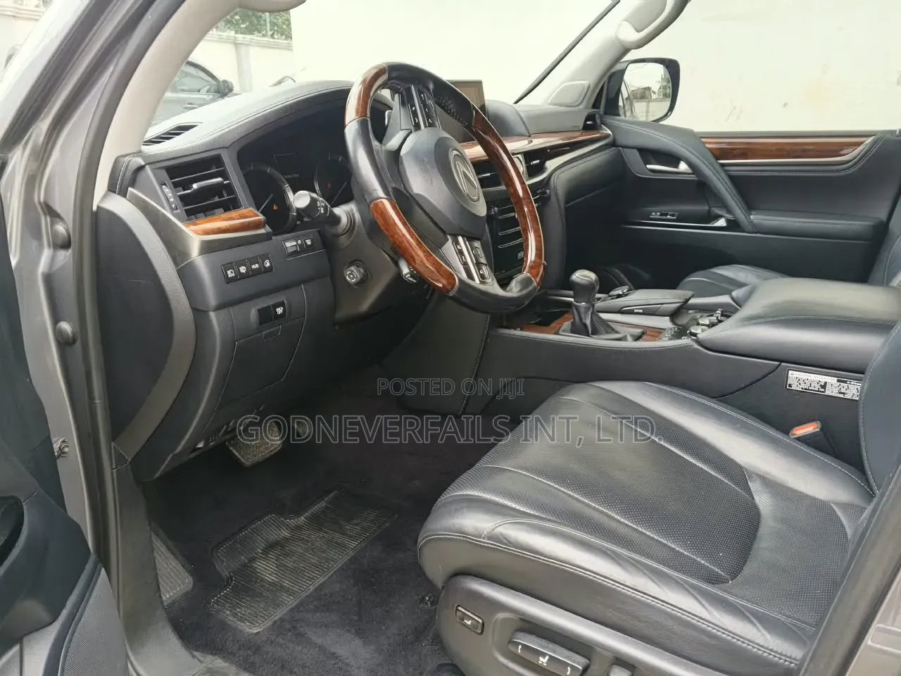 Lexus LX 2016 Gray