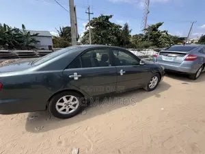 Toyota Camry 2004 Gray