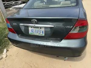 Toyota Camry 2004 Gray