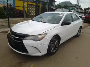 Toyota Camry 2017 White