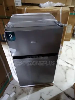 Keep Prepared Foods and Groceries Cool in the Hisense 87L Fridge