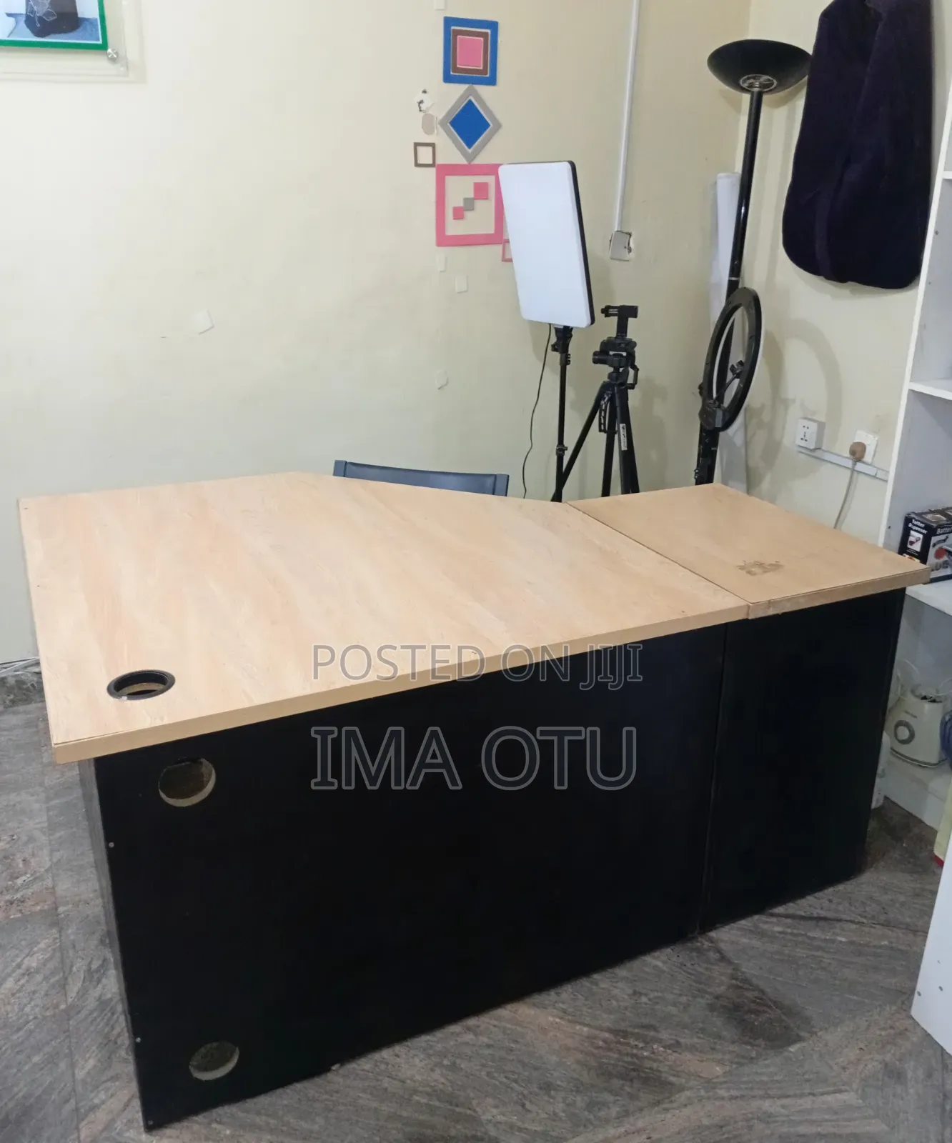 BIG OFFICE DESK ( Foreign Made )