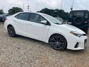 Toyota Corolla 2015 White