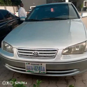 Toyota Camry 2000 Silver