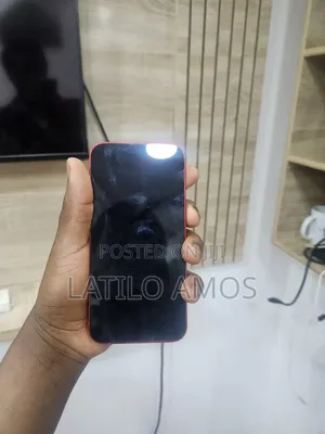 Apple iPhone 13 256 GB Red