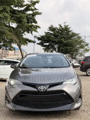 Toyota Corolla LE (1.8L 4cyl 2A) 2018 Gray