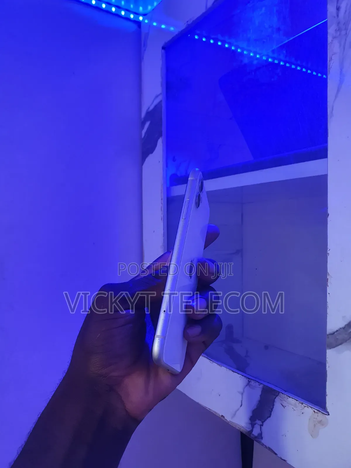Apple iPhone 11 64 GB White