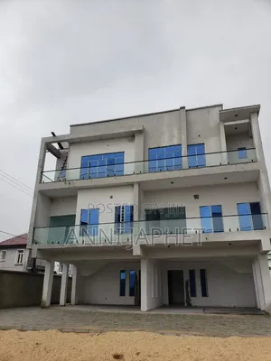 3bdrm Duplex in Prime Home Estate, Lagos Island / Lagos Island for sale