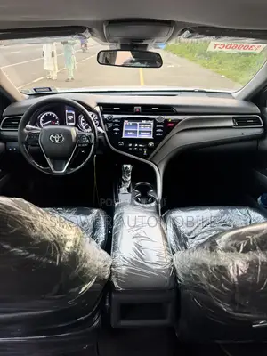 Toyota Camry 2019 Silver